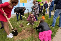 Сад памяти появился у реабилитационного центра «Доброта» на Правобережье