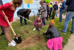 Сад памяти появился у реабилитационного центра «Доброта» на Правобережье