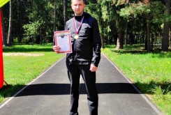 Владимир Тургаев стал победителем легкоатлетического кросса в честь 77-й годовщины Великой Победы